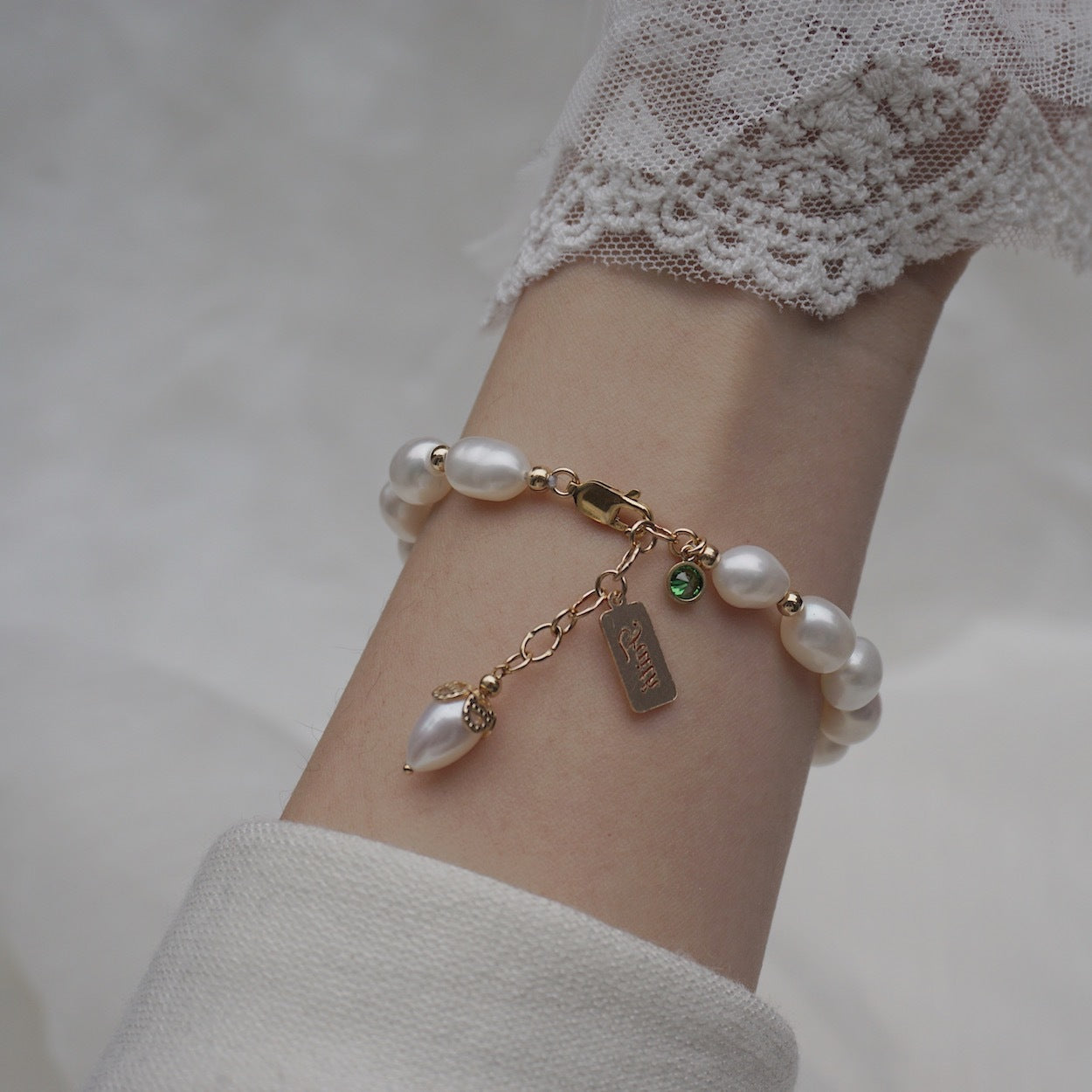 Zircon Pearl