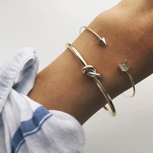 Cuff Arrow