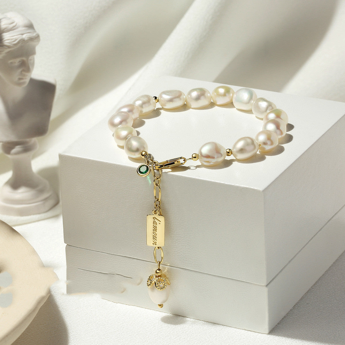 Zircon Pearl